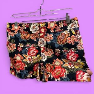 Cute floral shorts tropical paradise Loft cotton twill pockets 3.5” inseam